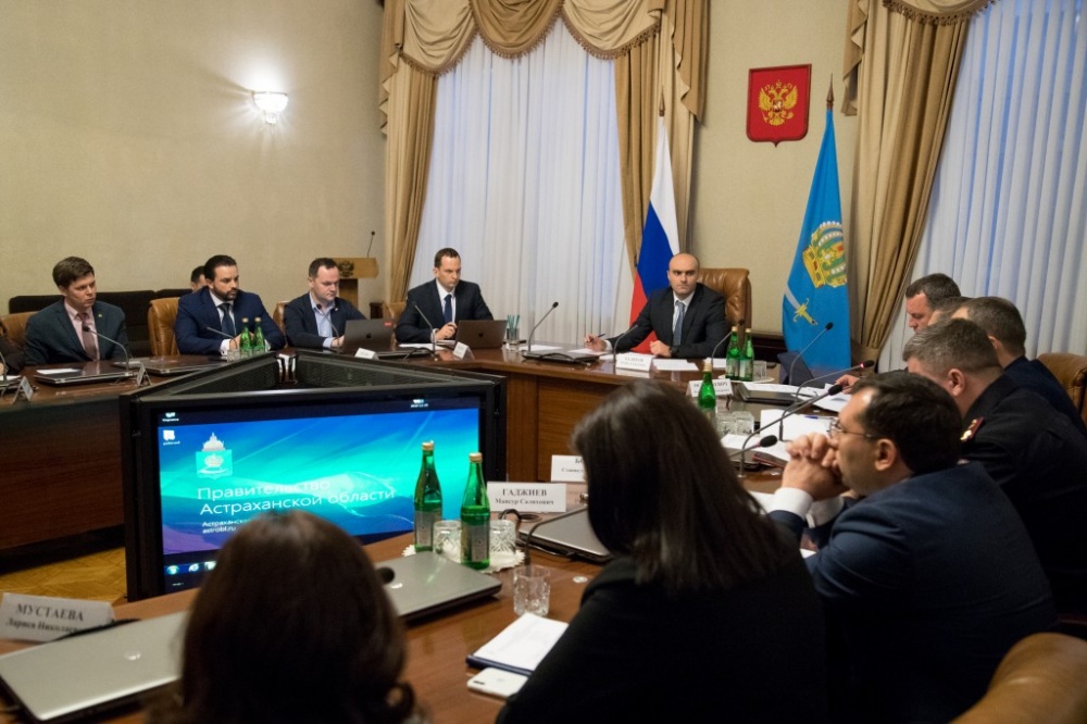 Из-за астраханских таксистов бюджет Астраханской области недополучает 120 миллионов