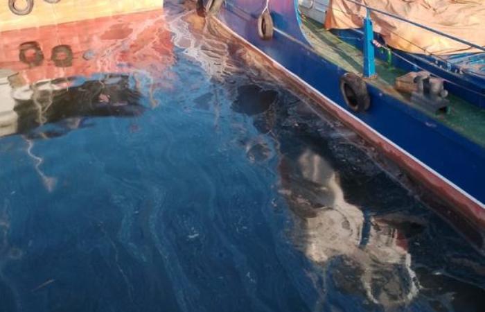 Росприроднадзор с подачи полиции выявил крупное загрязнение воды на правобережье Астрахани