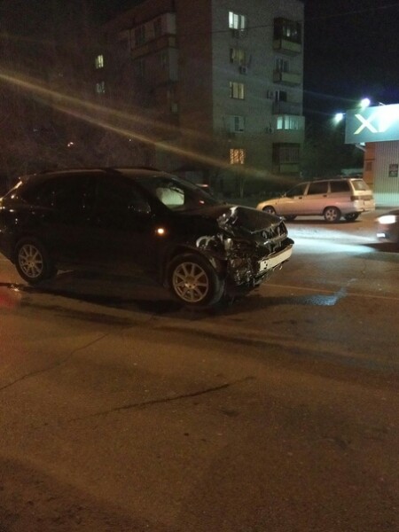 В Астрахани водителя на "Лексусе" задержали за возможную пьяную езду