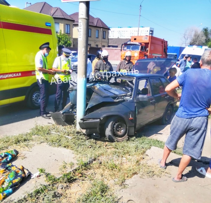 21-летний астраханец уснул за рулем и устроил в Зацаревье смертельную аварию