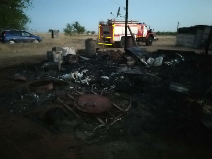 Рано утром молодая девушка погибла на пожаре под Астраханью