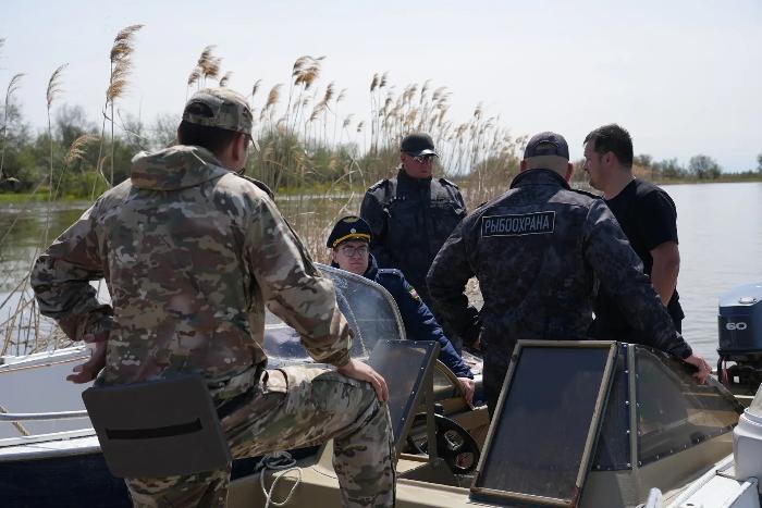 Тюрьма за воблу и конфискация лодок: в Астраханской области расставили сети на непослушных рыболовов