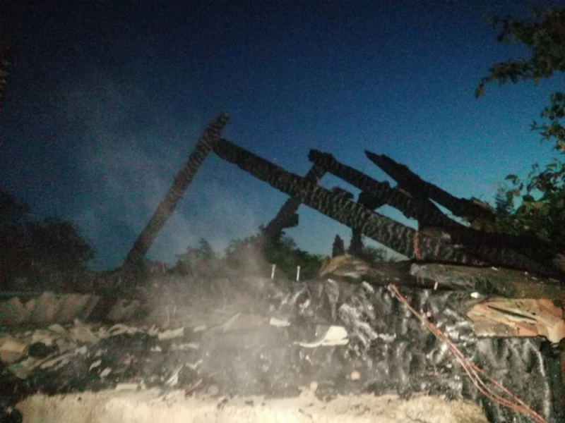 Перед Днем защиты детей в Астрахани сгорели дом, квартира и сарай