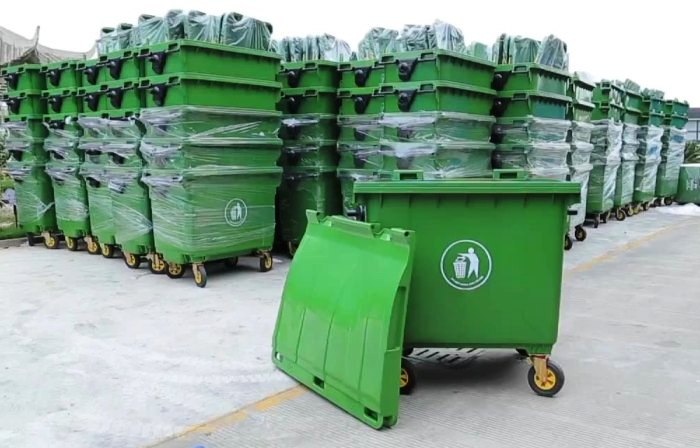 В этом году в Астраханскую область доставят более тысячи новых мусорных контейнеров