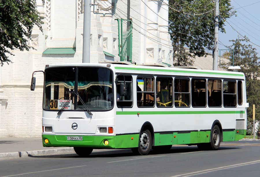 В Астрахани продают автобусы большой вместимости