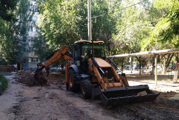 В Астрахани стартовал ремонт дворов