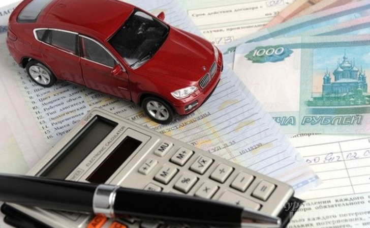 Астраханцу незаконно списали транспортный налог на 54 тысячи 