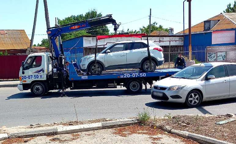 На Бабайке в Астрахани водителей превращали в пешеходов