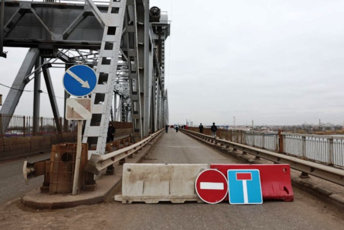 Уточнения по Старому мосту: реверсивное движение – только для легковых машин 