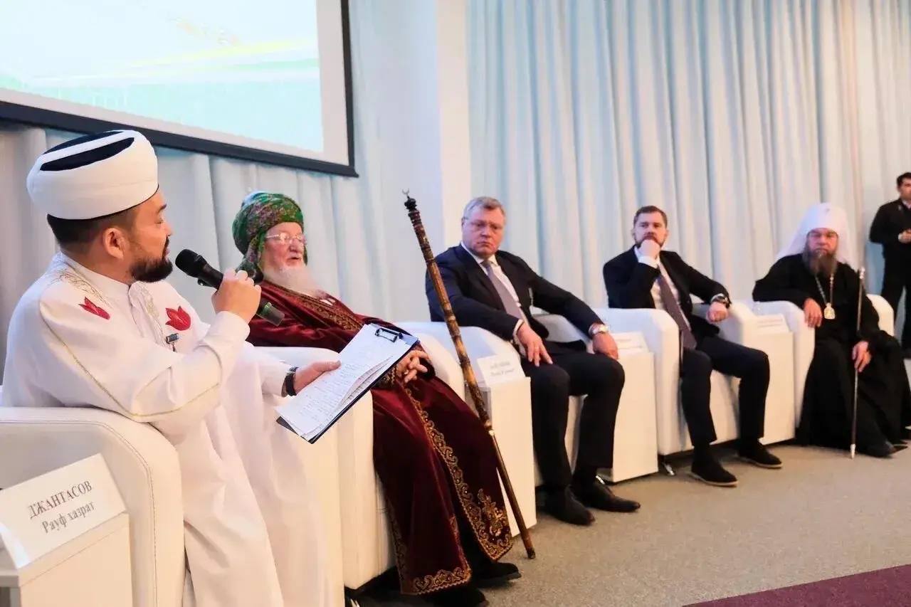 Важные темы обсудили на международной научно-богословской конференции в Астрахани