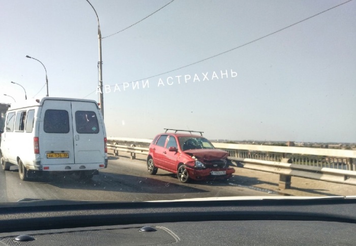 На Новом мосту ДТП с пострадавшим спровоцировало пробку