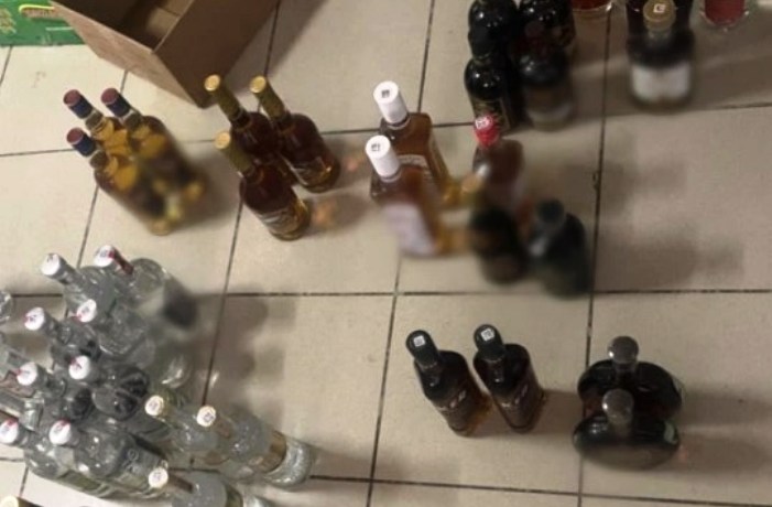 Астраханская полиция в ходе профилактической операции изъяла более 1500 литров незаконного алкоголя