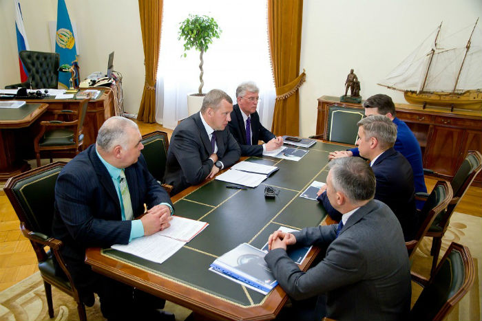 Денис Лысов обсудил перспективы цифровизации с врио губернатора Астраханской области