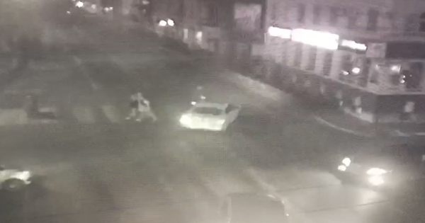 Кадры смертельного ДТП в центре Астрахани