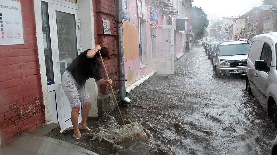 Астраханские ливневки снова вспомнили на правительстве