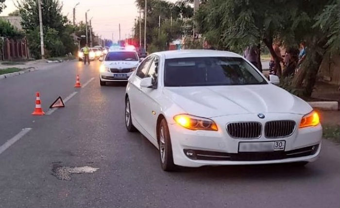 Астраханец на BMW сбил подростка