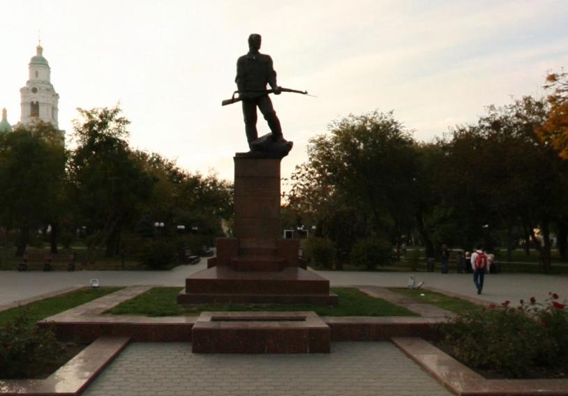 Ответ астраханских властей: почти все надгробные памятники революционерам в Астраханской области – в удовлетворительном техническом состоянии