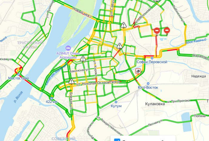 Астраханские мосты с утра стоят в пробках