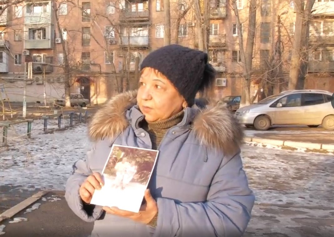 Вдова растерзанного собаками астраханца собирается судиться с Властью