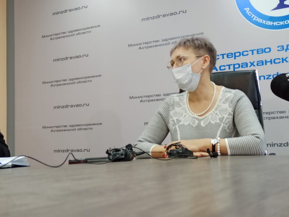 Замминистра астраханского здравоохранения Ольга Агафонова рекомендует пенсионерам привиться от коронавируса