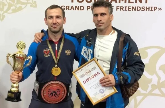 Всех заткнул за пояс: астраханец завоевал золото на Кубке мира по борьбе корэш