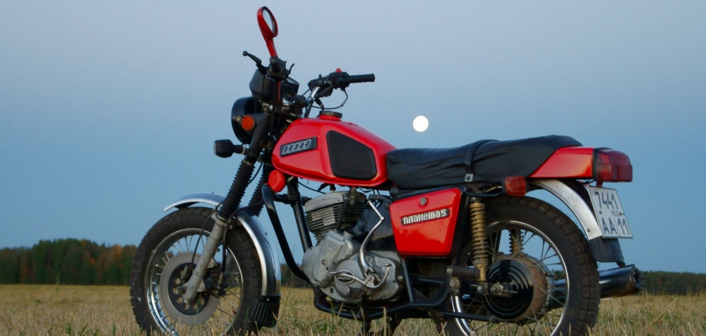 Астраханец угнал мотоцикл: покататься так и не смог, но предстанет перед судом