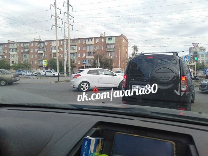 Астраханцы сообщают о капитальной пробке на Бэра