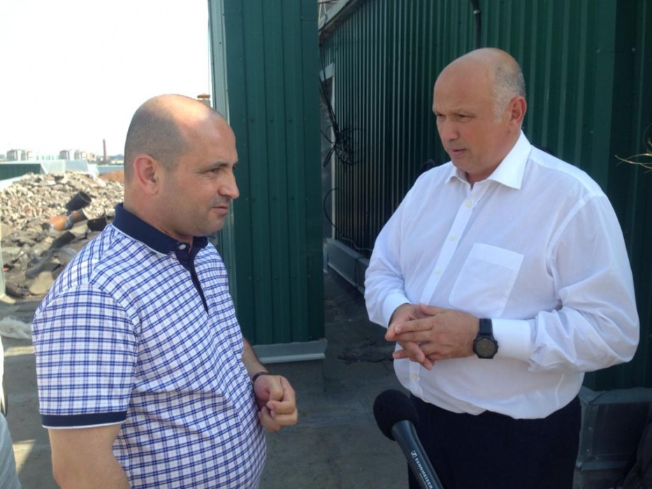 Глава Астрахани провёл совещание на крыше