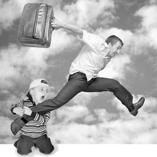 Астраханец выплатил многолетние долги по алиментам, чтобы покинуть страну