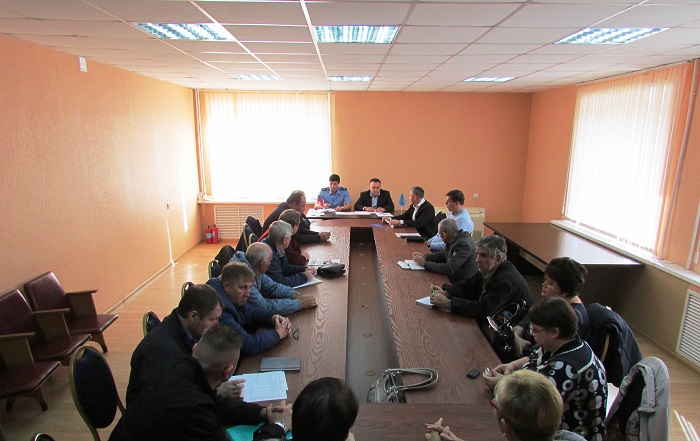 10 тысяч цветов и 3 тысячи квадратов тротуарной плитки появилось в Трусовском районе за год