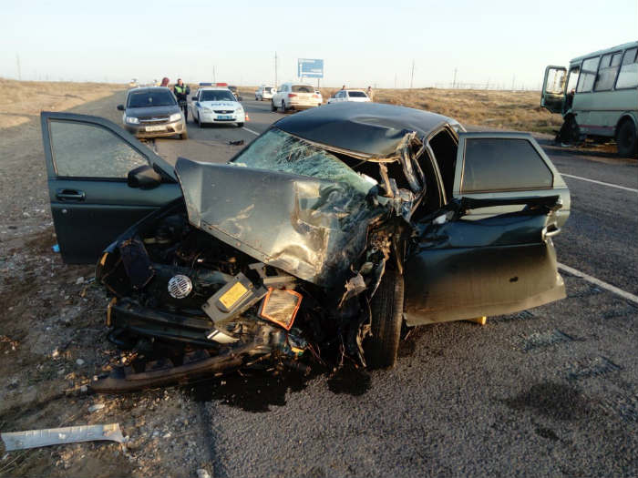 Подробности лобового столкновения на трассе под Астраханью