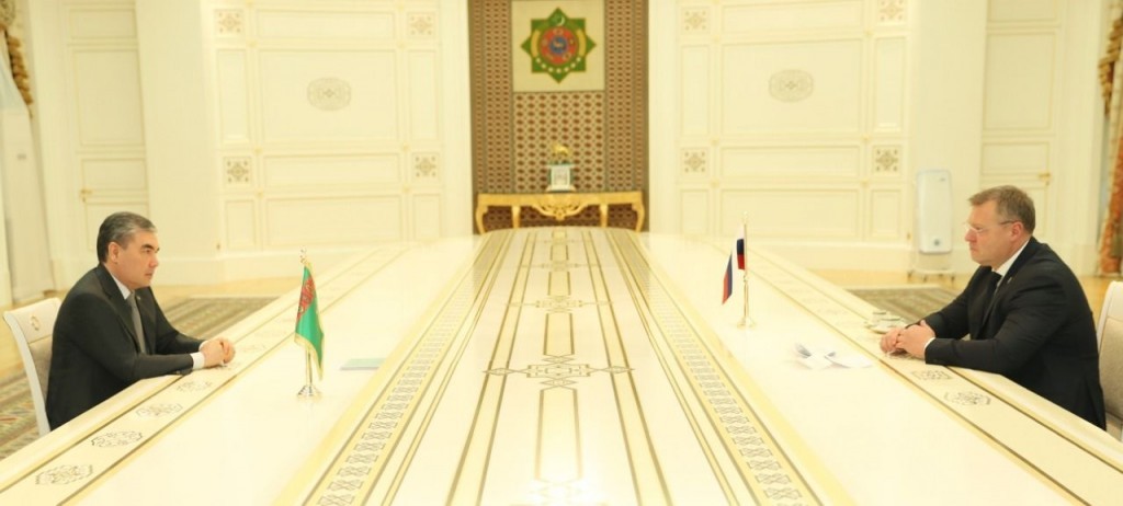 Игорь Бабушкин предложил президенту Туркменистана открыть регулярную автопаромную линию между портами Оля и Туркменбаши