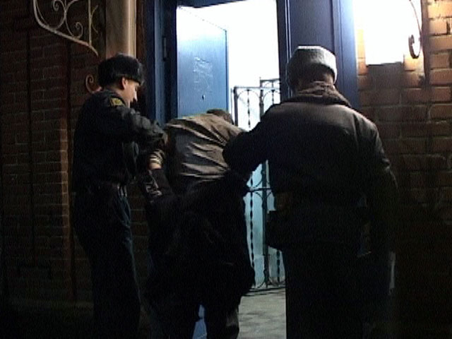 Под суд пошел житель Лиманского района, обобравший и обругавший главу местной администрации 