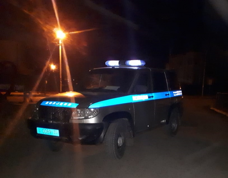 В Астраханской области неадекват за рулем протаранил полицейскую машину, которая за ним гналась