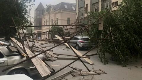 Коммунальщики борются с последствиями конца света в Астрахани