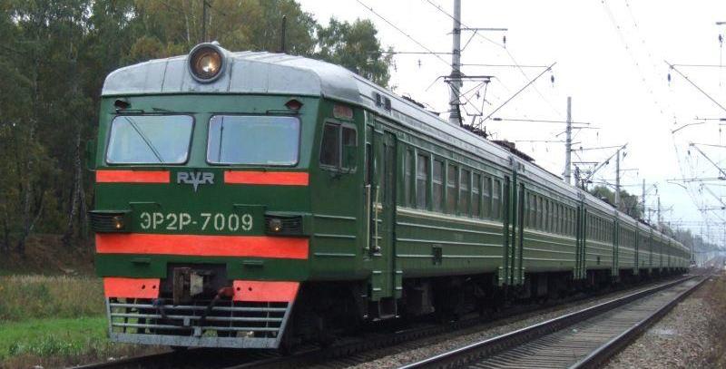 Астраханская молодежь спасла жизнь пассажиру поезда