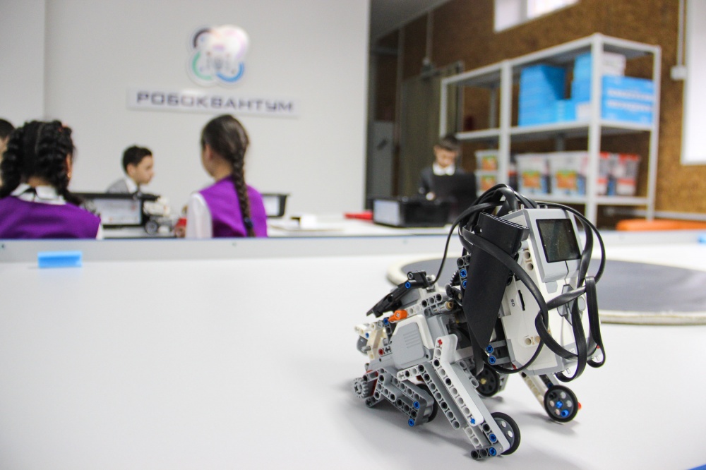 В Астраханской области заработают два кванториума, несколько десятков инновационных центров и второй IT-куб