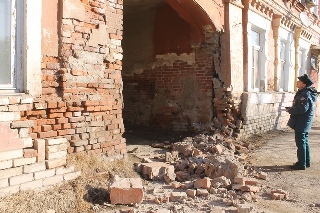 В центре Астрахани частично обрушился дом