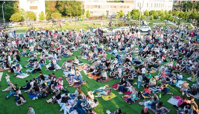 В Астрахани фестиваль «Музыка на траве» переносится 