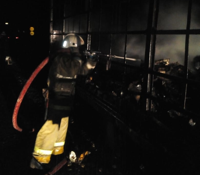 Молодой астраханец пытался потушить гараж и попал в больницу