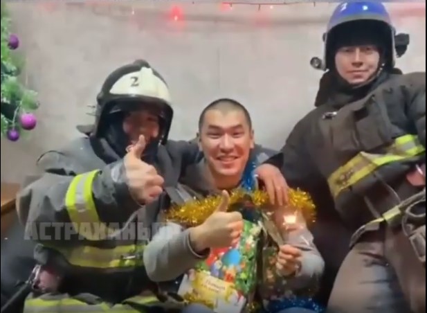 Астраханское МЧС спасло мужчину от апатии: видео