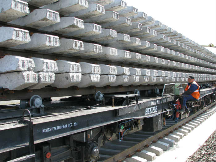 В 2020 году на астраханской железной дороге отремонтировано более 16 км путей