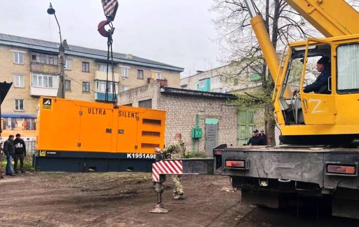 Из Астраханской области в райцентр ЛНР доставили генератор для местной больницы