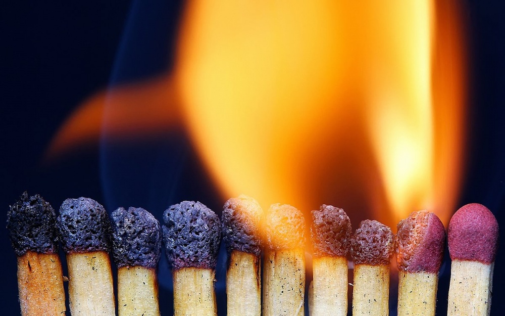 На Первомай Астрахань горела осторожно и не сильно стукалась машинами