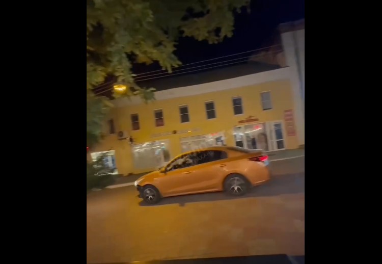 В Астрахани наказали водителя, прокатившегося по пешеходной улице