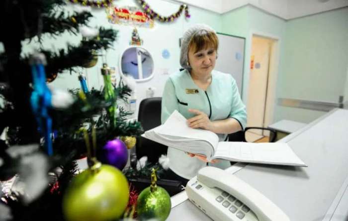 Как будут работать больницы и поликлиники Астрахани в новогодние праздники 