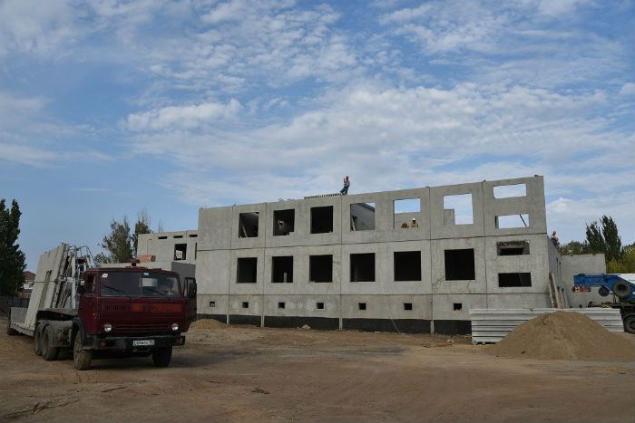 Глава города проинспектировала строительство детского сада в Ленинском районе 
