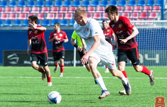 В последнем матче сезона СК «Астрахань» уступил распавшемуся клубу и первое место в подгруппе  