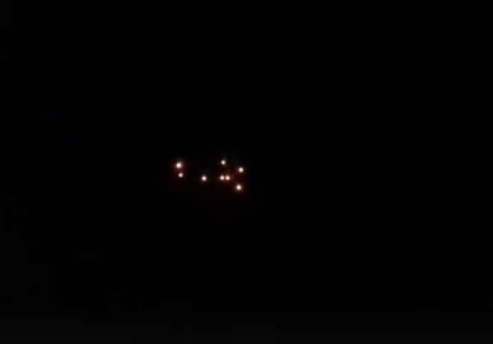 Известно, что за яркое свечение астраханцы видят по ночам (ВИДЕО)