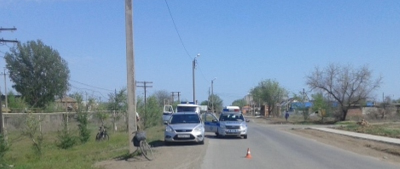 Под Астраханью под машину попал пожилой велосипедист